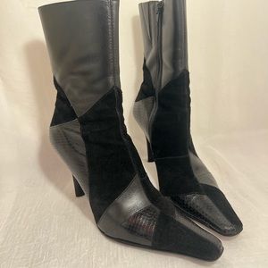 Baker’s black “Mallory” 4” heel